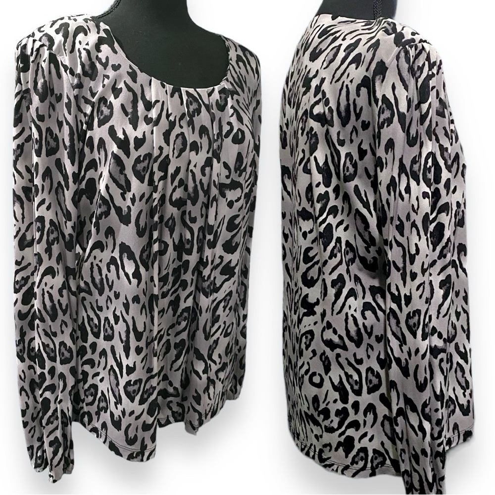 Jones New York Signature Gray & Black Leopard Print Long Sleeve Top Scoop Neck